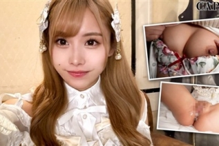326FCT-168 一位19岁的性感女孩在社交媒体上满足了她对认可的需求！一位身着校服Cosplay的漂亮女孩将内裤滑到一边准备插入