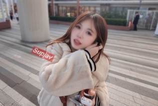 FC2PPV 4826310 美乳で桃尻なアパレル販売おさん夜のバイト前にデート＆中出しエッチで精子べっとり出勤！！ [有]