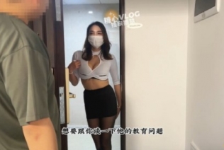 54906-女老师严颜家访被强上 黑丝爆卝乳御姐沦为家长泄卝欲肉便器 大diǎo肏入骚卝穴一插便乖 爆卝射浓汁浇淋老师