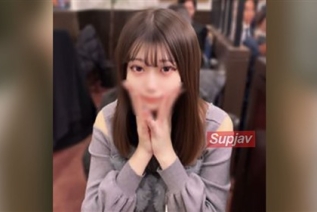 FC2PPV 4853274 ※3日で消.除予定【アへ顔W✌】ﾍﾞｯﾄﾞ水没並の潮吹きをするｴﾍﾟ大㈻生。濁音喘ぎ声で白目をむいて昇天する彼女に2回も中出し