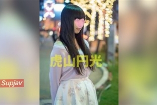 FC2PPV 4759528 【個人撮影】第１撮 はづき18歳黒髪ロング色白でシコった時は精子の飛びが違いますね【素人動画】