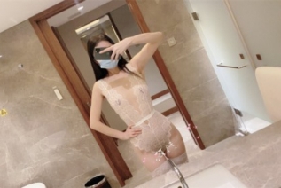 85275-极品NTR夫妻救赎2020绝版作品反差长腿娇妻露出约单男又美又骚