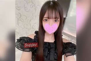 FC2PPV 4747789 [无码] 长发乌黑，清爽外貌的偶像级美人！[19岁] 性欲旺盛的苗条美女，穿着休闲装，纯粹的中出