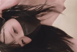 76441-浴缸4P跟原配老公亲嘴下面被人用着